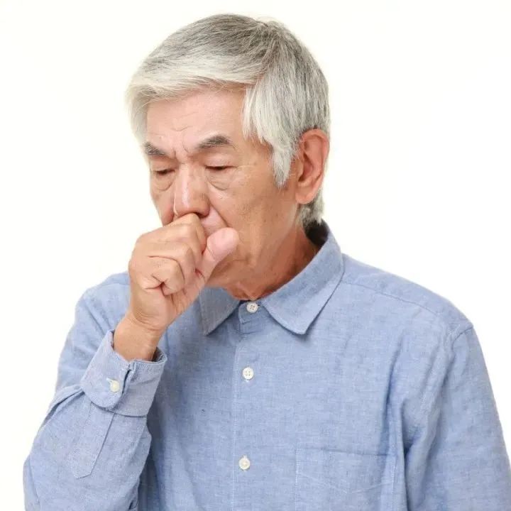 没有痰的咳嗽快按列缺穴，每天按5分钟，润肺解表，专克干咳